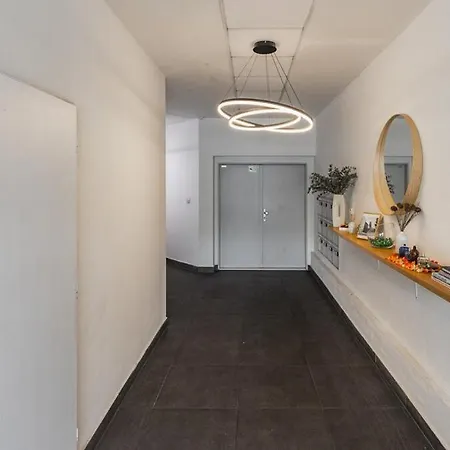 Wave Be Castle Apartment